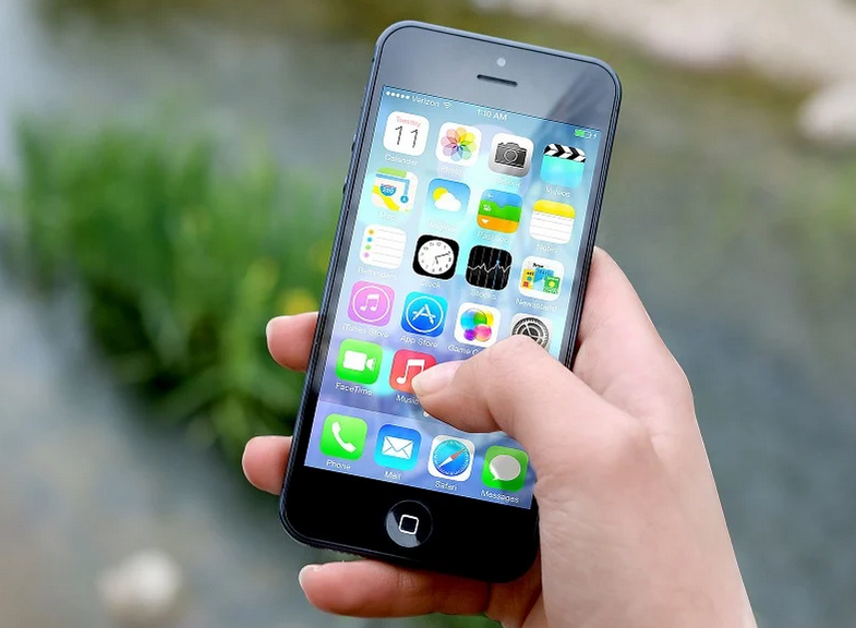 Купила второй телефон, памяти немного. Фото для иллюстрации pixabay.com/