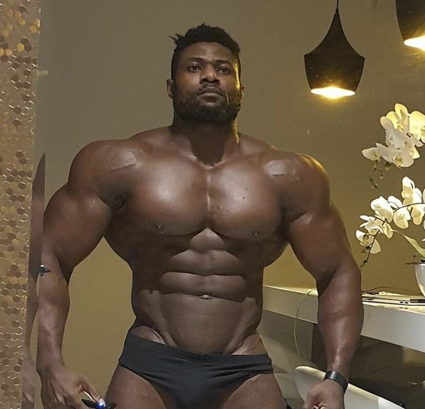 Andrew Jacked бодибилдер