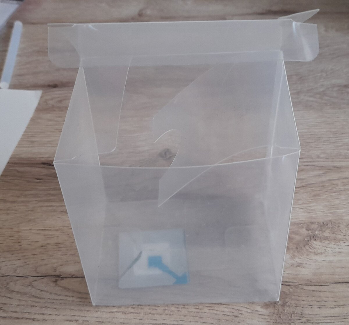 Моя прозрачная коробочка. Здесь она открыта.