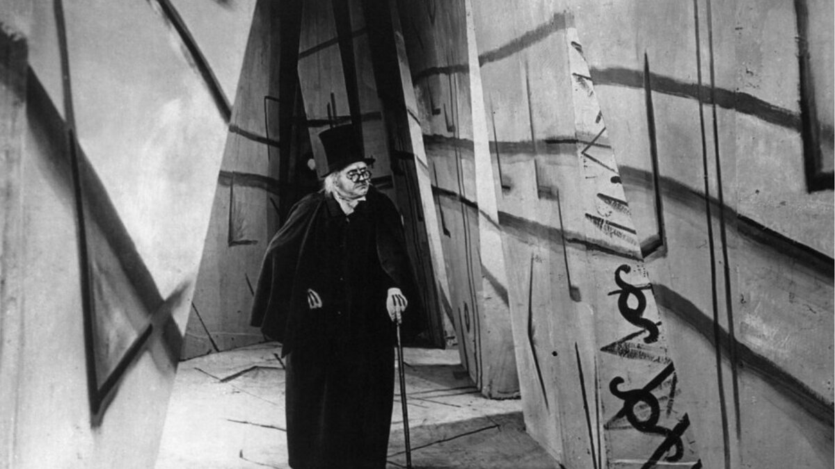 Кадр из фильма «Кабинет доктора Калигари»