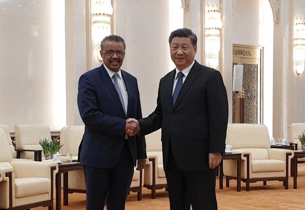 Председатель КНР Си Цзиньпин и генеральный директор ВОЗ Гебрейесус во время встречи в Пекине | Фото: РИА Новости