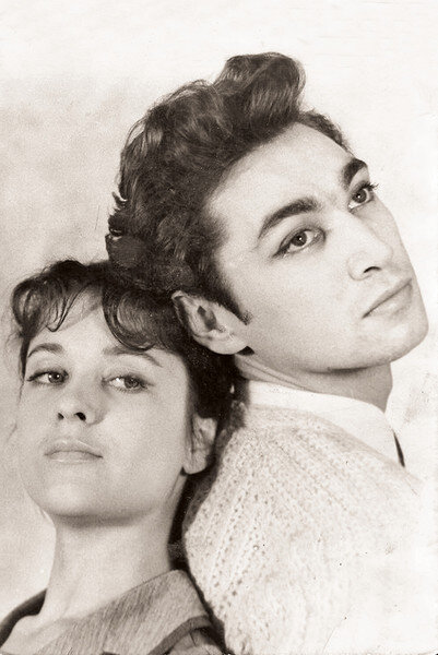 А. Константинова и В. Коренев https://www.wday.ru/stil-zhizny/intervyu-zvezd/vladimir-korenev-muzhchinu-vsegda-delaet-zhenshina/