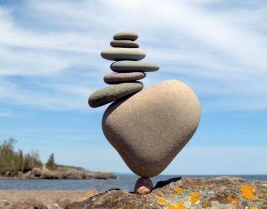 Вступление-тот самый камешек, ни которм вс выстривается.