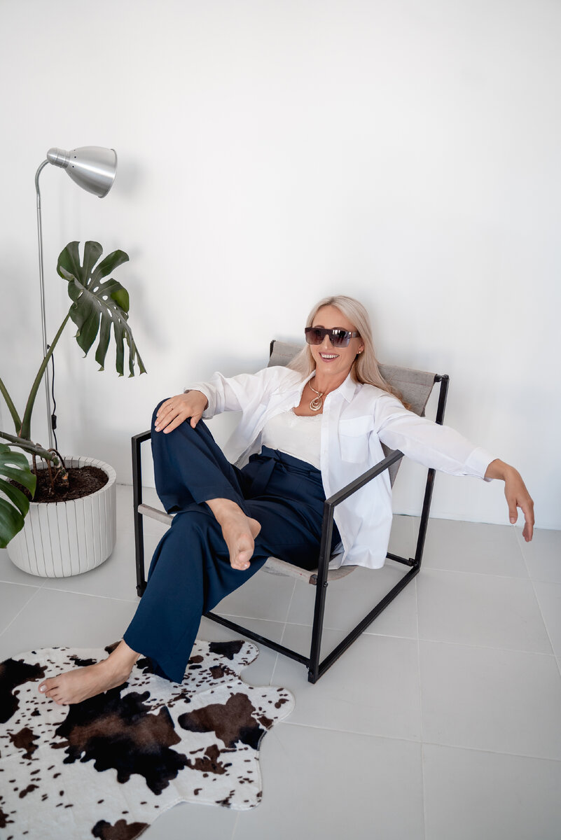 Уверенность в своем продукте - 100% вашего успеха: отсюда и энергия, и блеск в глазах и ментальная передача ценности клиенту. Ментальная - на уровне энергии человека.