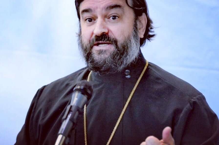 Андрей Ткачёв — протоиерей, клирик храма святителя Василия Великого, писатель, проповедник, миссионер, телеведущий, блогер.