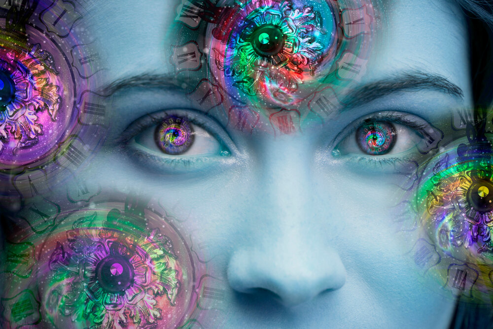 Никуда не скрыться от "всевидящего ока" самой жизни...  