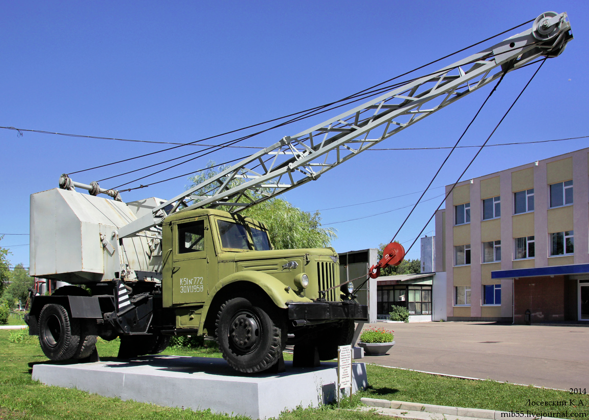 Поднять страну! Рождение легендарного автокрана 