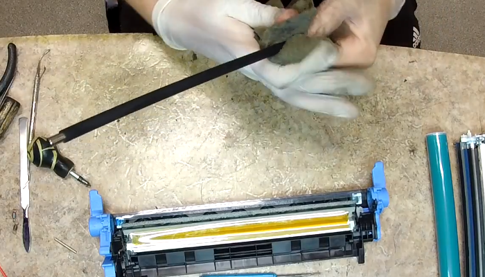 Фото 47. Убираем планку с пленкой