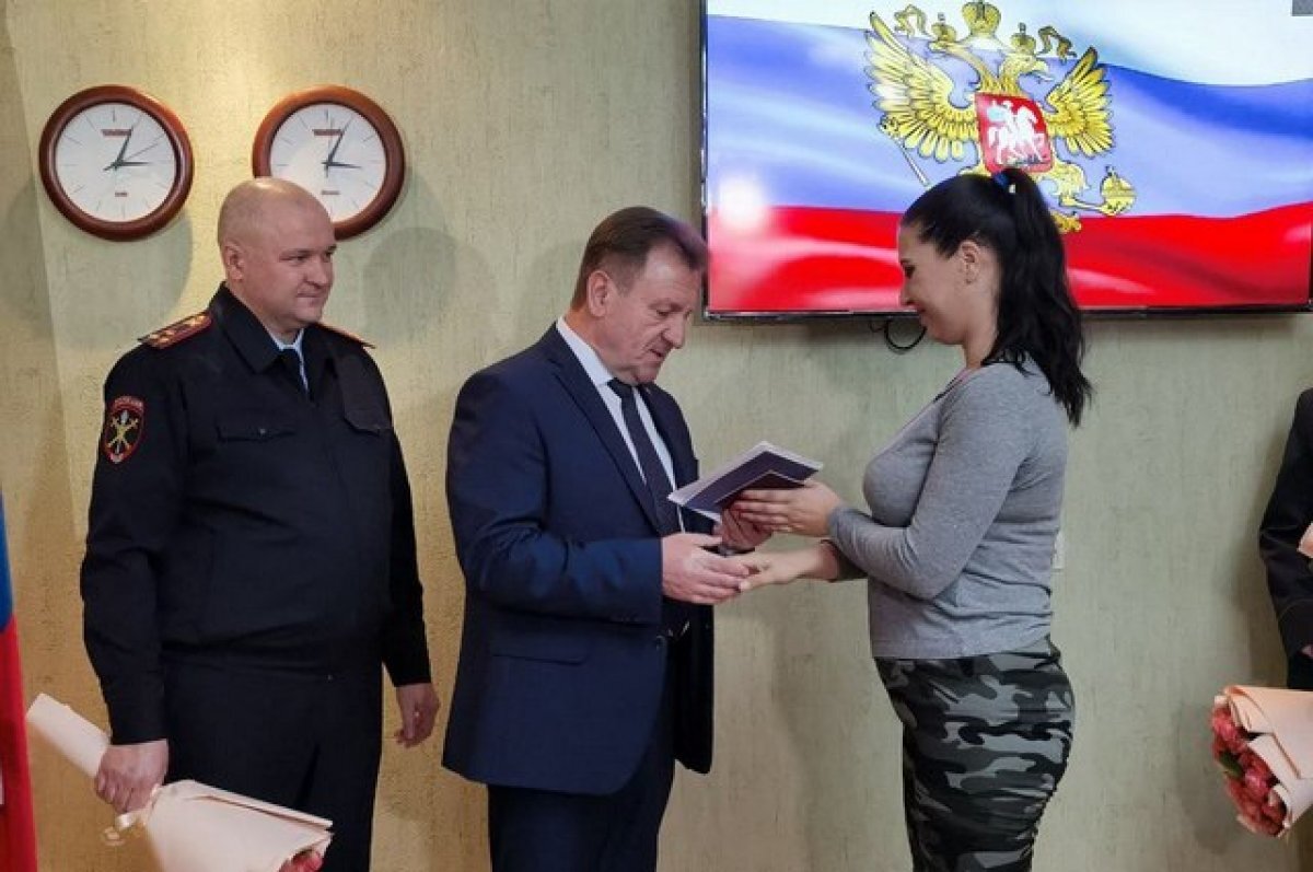    В Ставрополе 16 жителей Херсонской области получили паспорта РФ