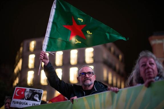    Мадрид протестует против турецких нападений на курдские города, Luis Soto/Keystone Press Agency