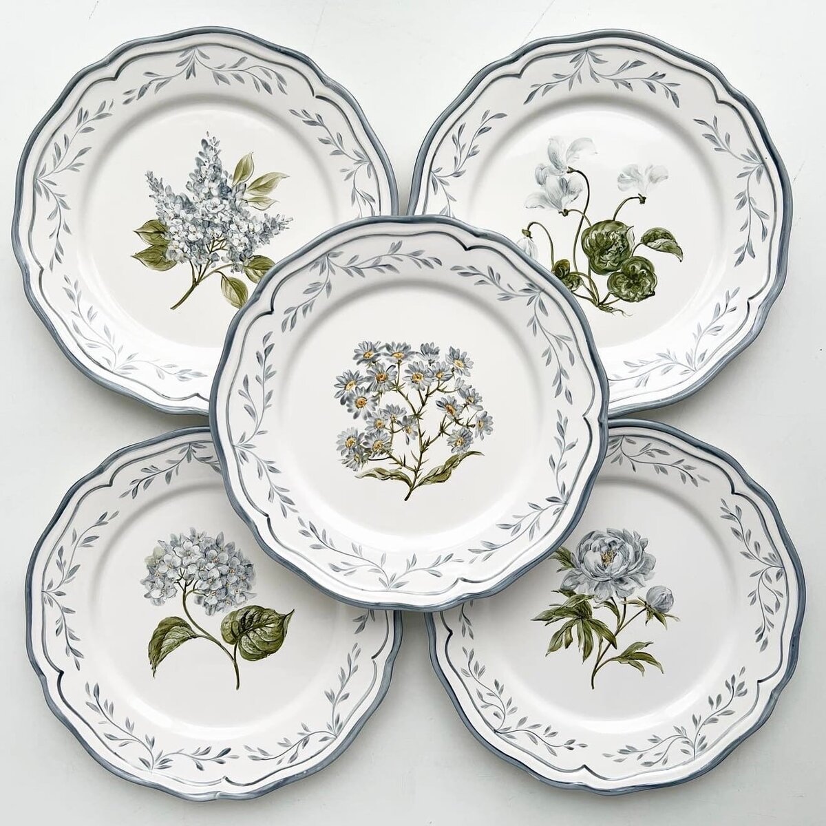 Настенные тарелка. Фарфор, ручная роспись