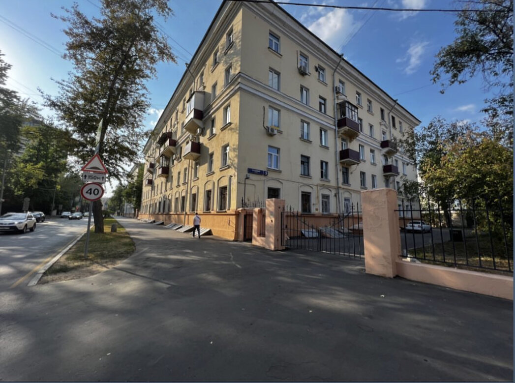 В этом доме находится объект