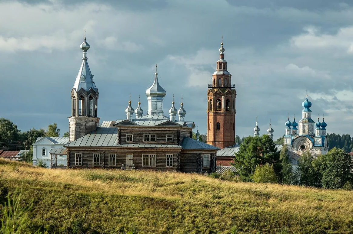 Край городской. Троицкий холм Чердынь. Город Чердынь Пермский. Воскресенский холм Чердынь. Пермский край г Чердынь Воскресенский собор.