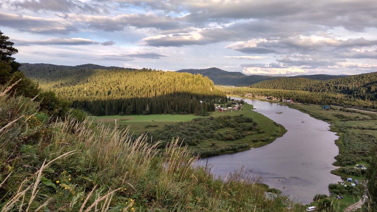 Поселок усть кабырза. Река Кабырза Кемеровская область. Храм Усть Кабырза. Мрассу Кузбасс.