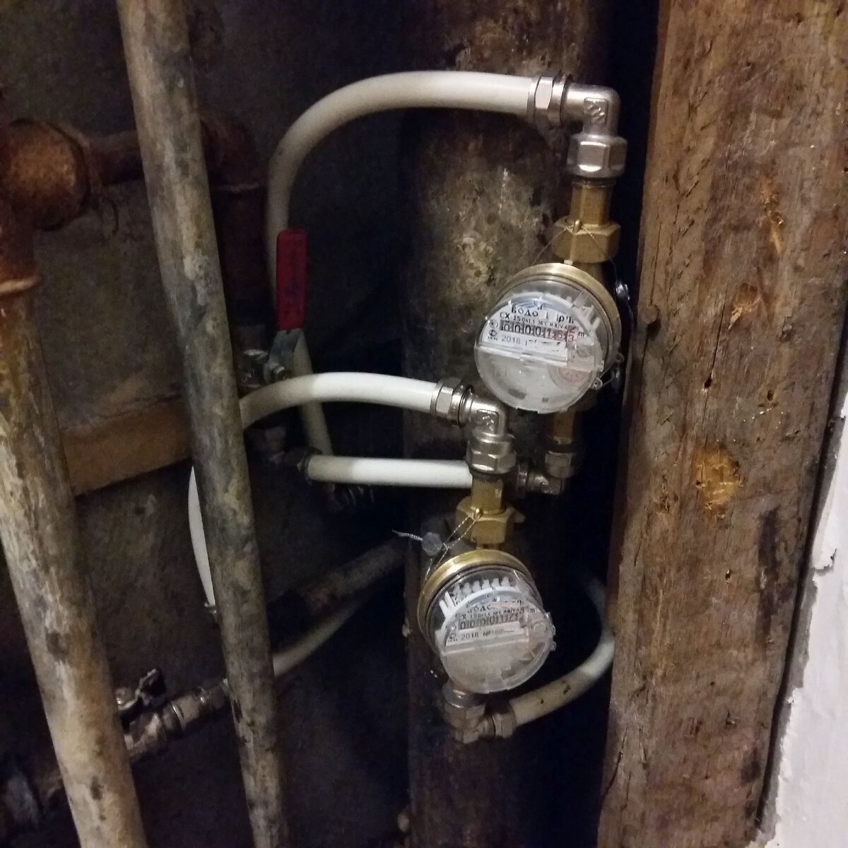 Те самые счётчики. Фото автора