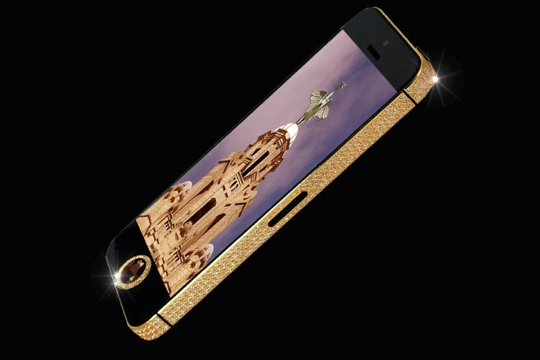 Iphone 3gs gold. Айфон 5 black diamond edition. Самый богатый телефон в мире. Самый дорогой телефон. Самый богатый телефон в мире.