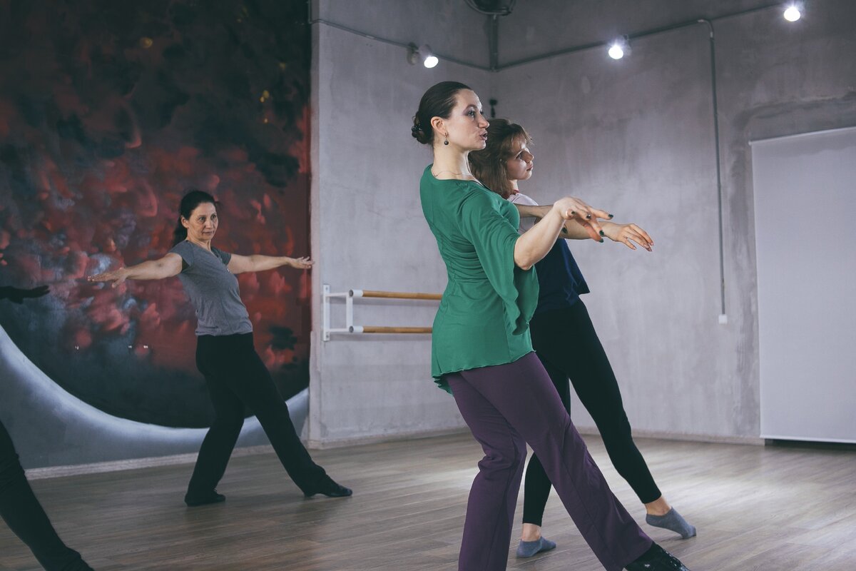 Занятия в эстрадно-конкурсная группа в школе хореографии