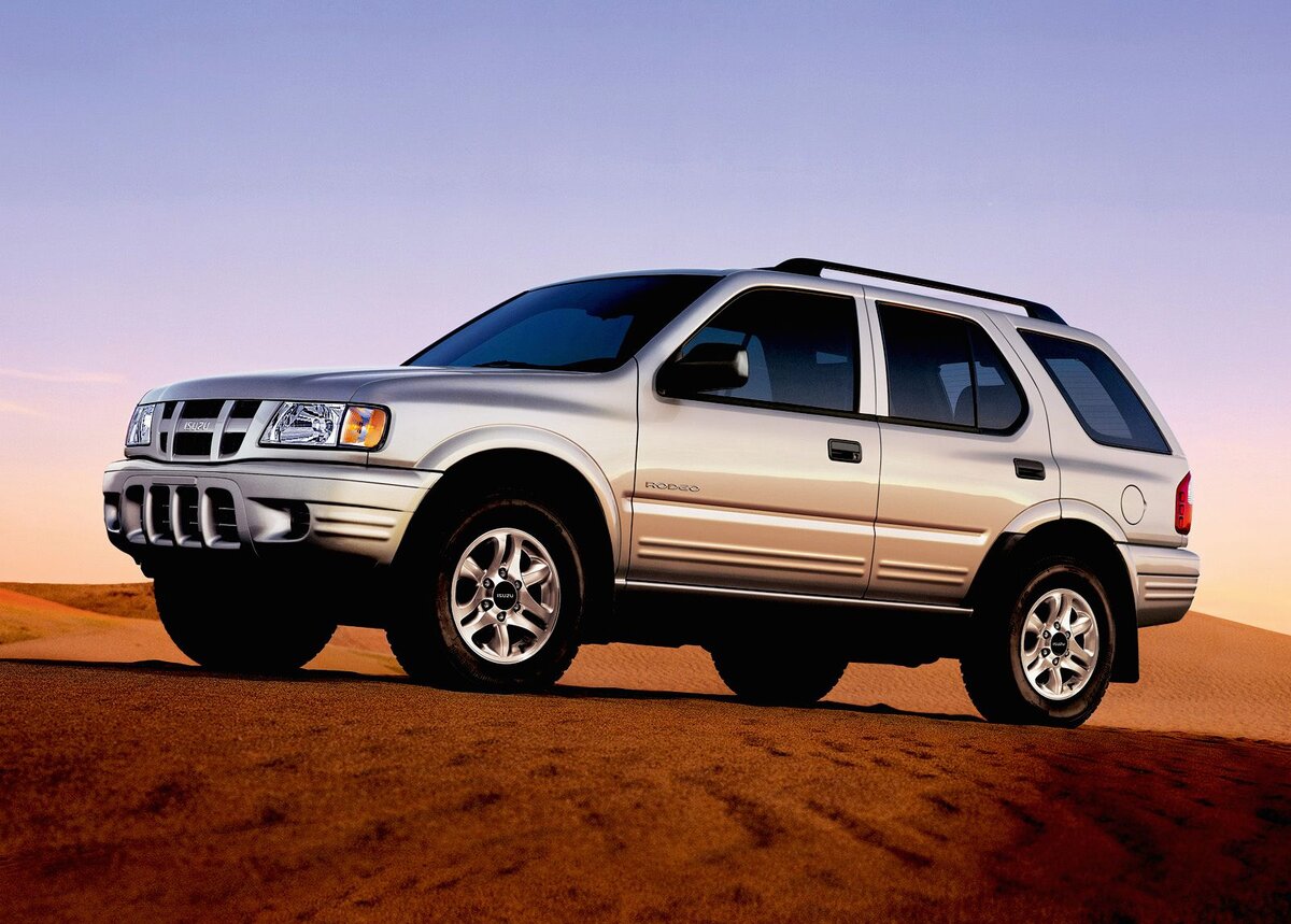 Isuzu Rodeo, 2002–2004. Фото: isuzu.co.jp / autowp.ru