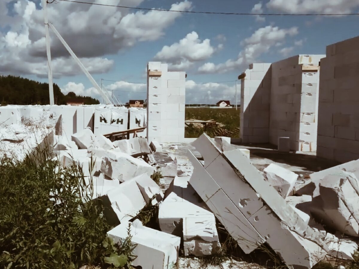 В дом из газобетона можно вломиться даже через стену, так ли это | Для Себя  своими руками | Дзен