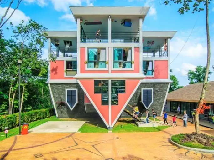 Phuket Buy House | Baan Teelanka, или по другому «перевернутый дом»