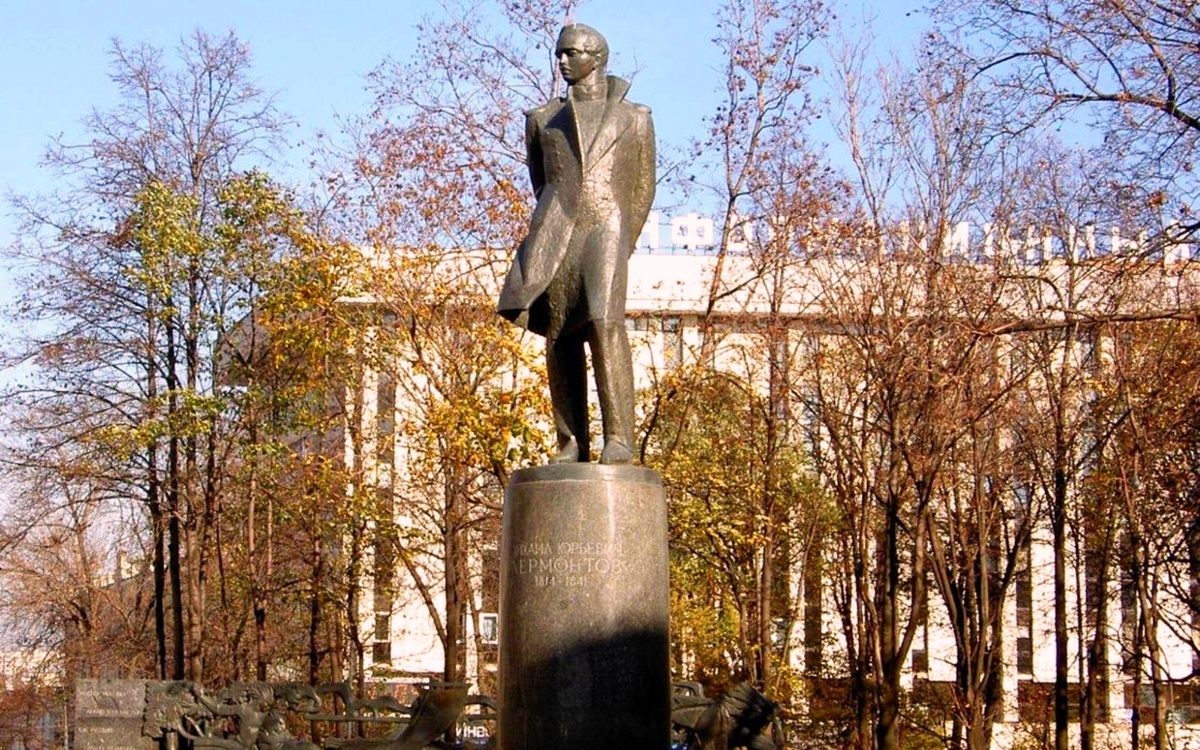 Михаил Юрьевич Лермонтов. Из открытых источников Яндекс.Картинки