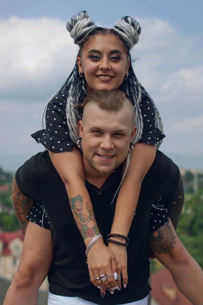 Фотография мастера тату с супругом. 