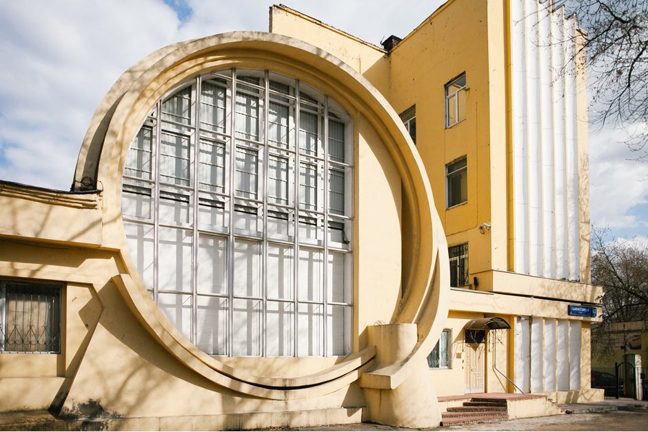 Гараж Госплана СССР. Фото с сайта https://www.the-village.ru 