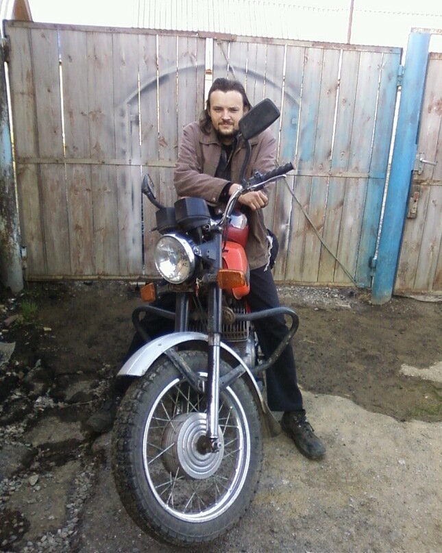 во дворе у дяди. фото тоже сделал он