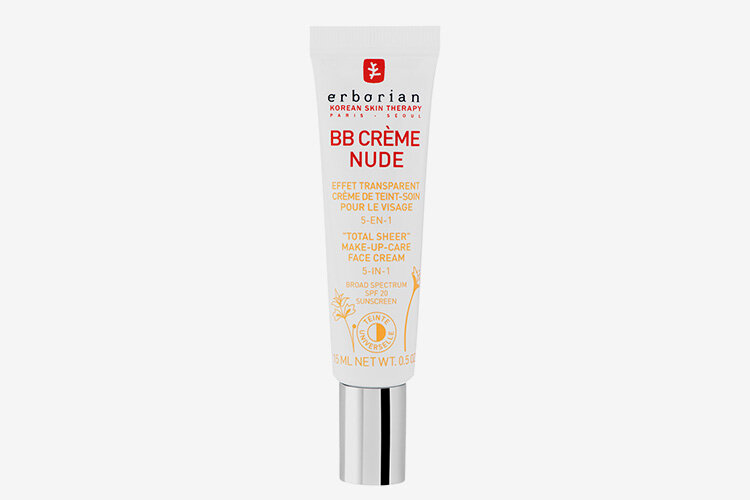 Erborian BB Creme Nude, от 1350 р. Идеальное тональное средство для большинства тех, кто его пробовал, — сливается с кожей, скрывает все, что нужно, и при этом не превращает лицо в посмертную маску