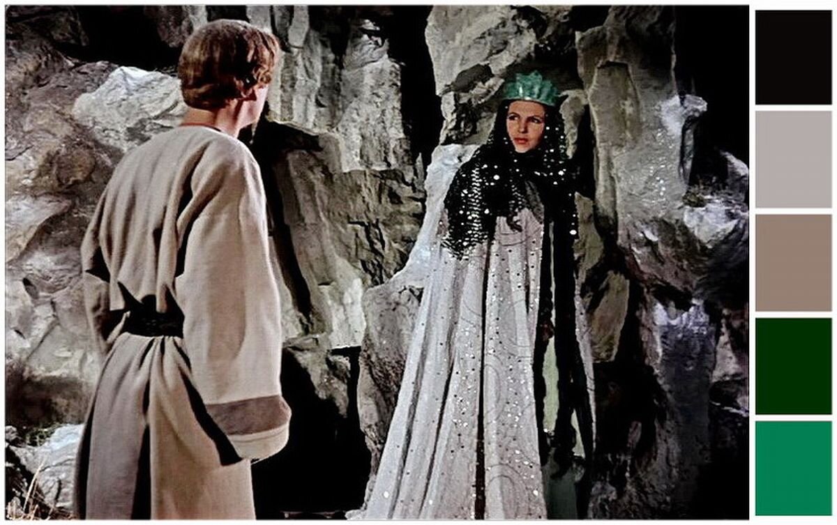 Поистине декорация и костюмы - произведение искусства.