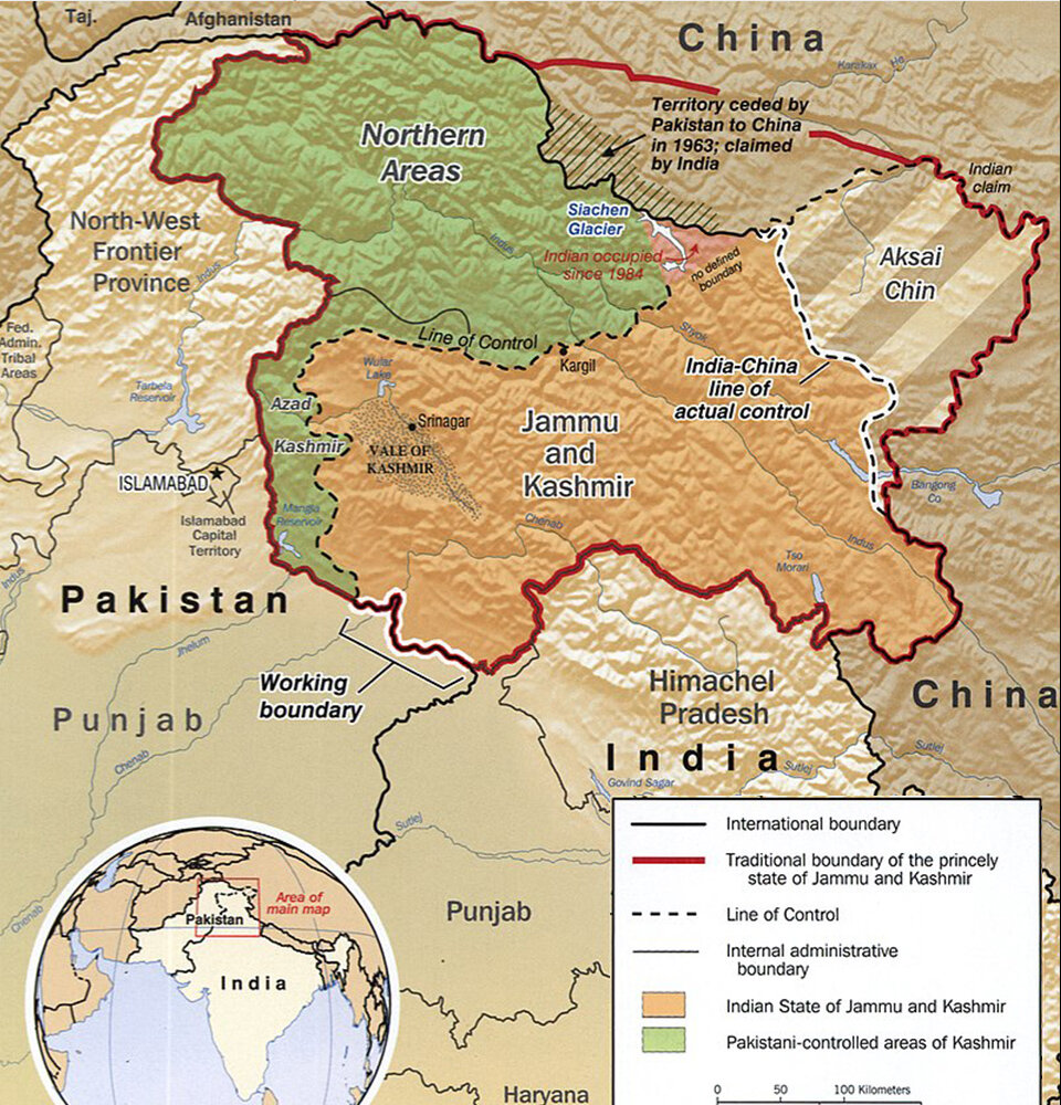 Джамму и Кашмир с обозначением территорий, на которые претендуют и фактически контролируют Пакистан и Китай / ommons.wikimedia.org