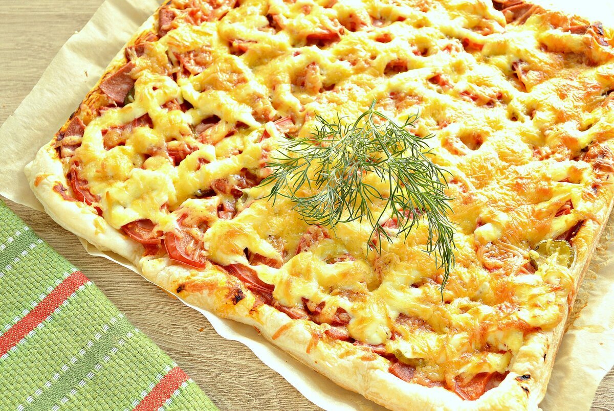 что нужно для приготовления пиццы в домашних условиях с колбасой и сыром в духовке фото 111