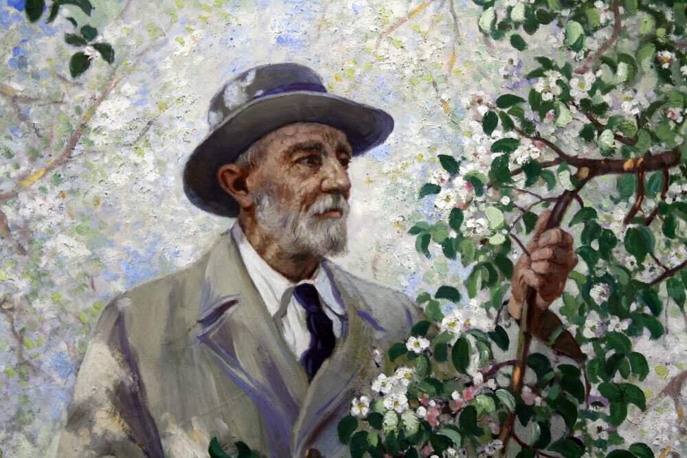 Именно таким, уже пожилым, помним мы знаменитого селекционера Ивана Владимировича Мичурина.