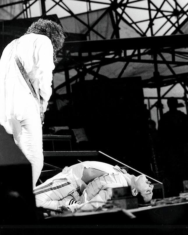 Мей и Меркьюри