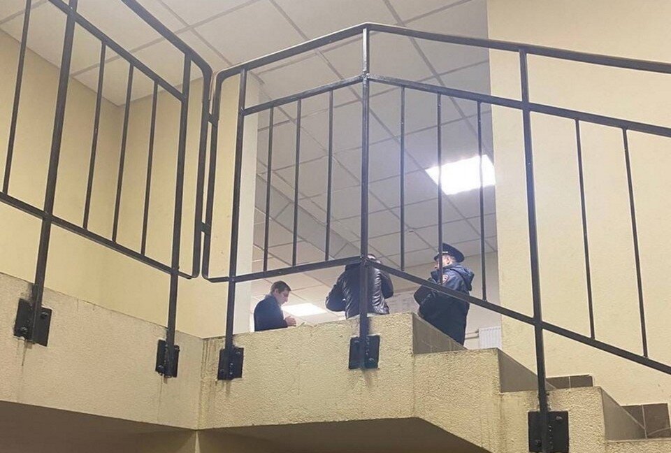     Жители «Калина Парка» и «Полюстрово Парка» говорят, что мужчин подлавливают прямо на выходе из лифта. Фото: СОЦСЕТИ