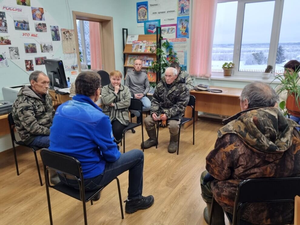    Глава Шурышкарского района встретился с семьями мобилизованных бойцов в селах Овгорт и Ямгорт