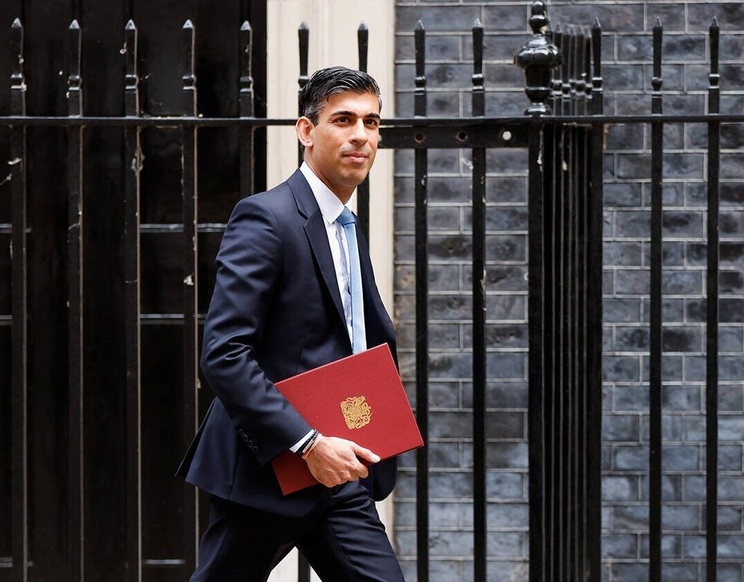    Сунак обсудил с Зеленским поддержку Украины и предоставление тысячи ракет