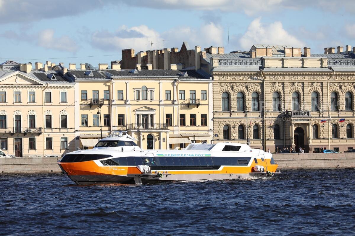    В регионе появятся еще два судна на подводных крыльях Арина Полтанова