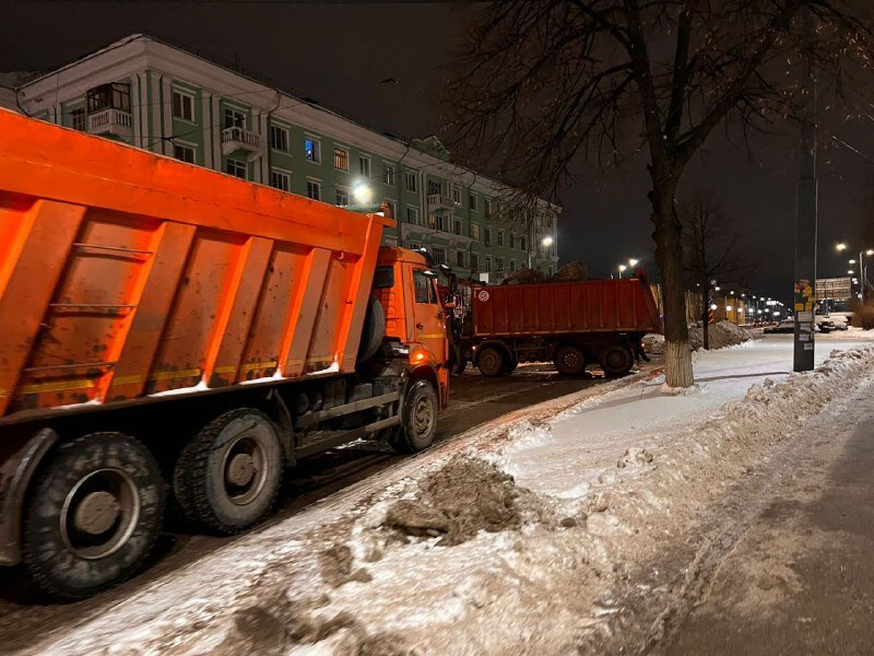    Ситуацию с уборкой города представители власти держат на контроле Юлия Максимова