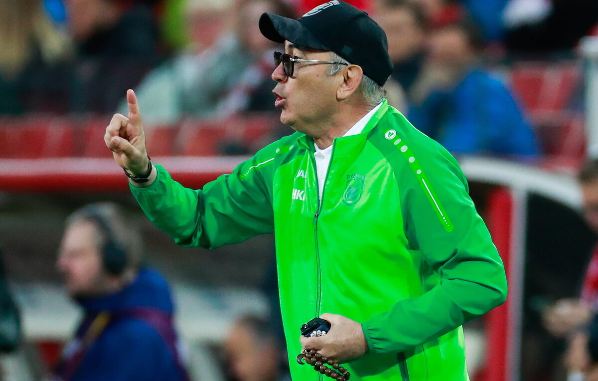    Главный тренер "Сочи" Курбан Бердыев  Сергей Фадеичев/ТАСС