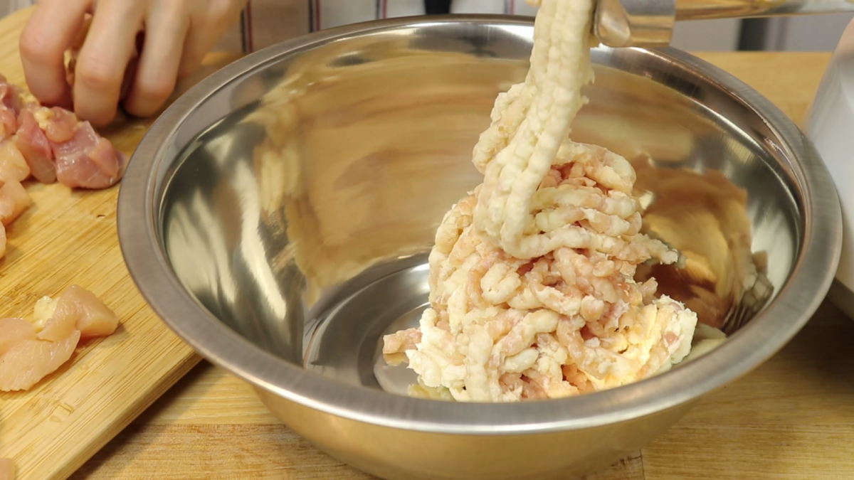 "Пожарские" котлеты из курицы - самые сочные, мягкие и с хрустящей корочкой "Пожарские" котлеты из курицы - самые сочные, мягкие и с хрустящей корочкой