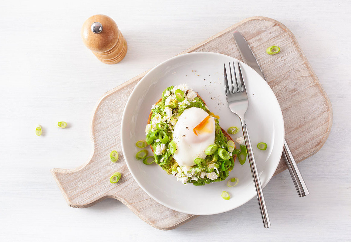     Яйцо пашот получается в обыкновенном ситечке с первого раза