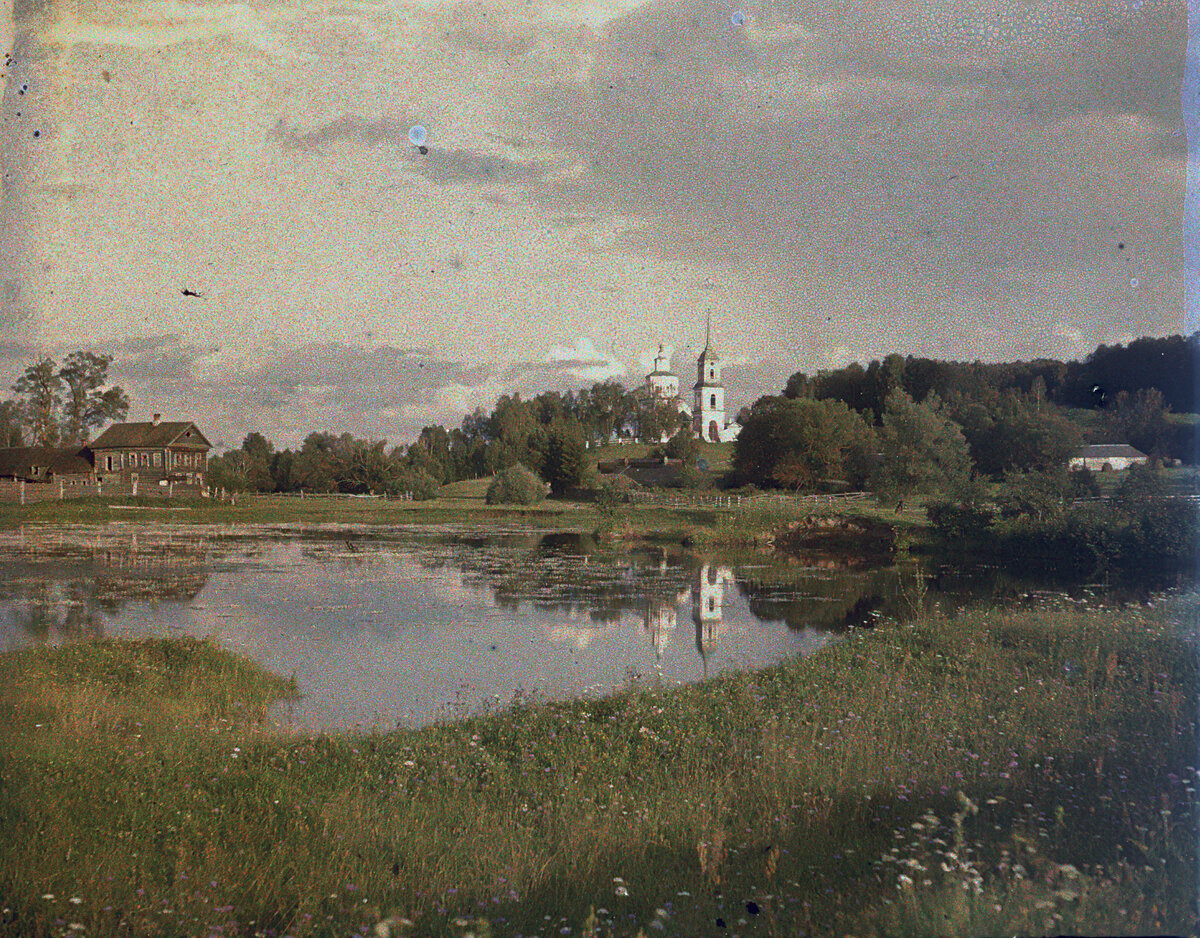 Курилово. Вид на церковь Благовещения Пресвятой Богородицы 1908-1910гг. Автор: Сергей Гаврилович Медведев (помещик из Тетеринок и Лопасни) Источник: Архив Марии Сергеевны Мишиной. pastvu.com