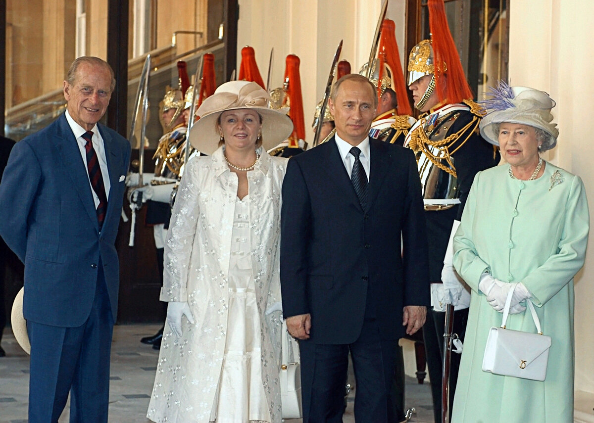Людмила Путина в Великобритании 2003