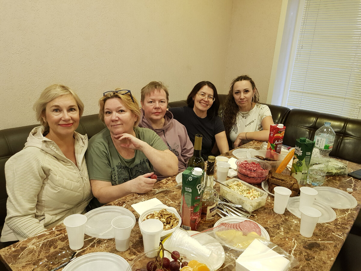С моими подругами-одноклассницами.