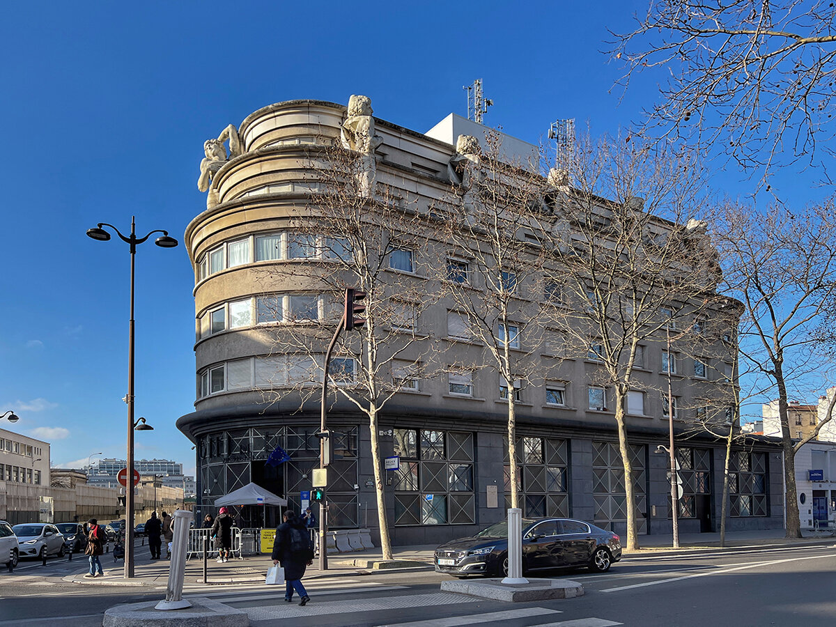 «Дом с рабами», Париж. Фото автора. Листайте галерею, чтобы увидеть больше