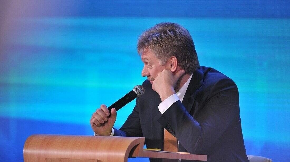     Представитель Кремля Дмитрий Песков (на фото) заявил, что Кишинев скатывается к антироссийской истерии и порекомендовал молдавским визави «быть более осторожными».