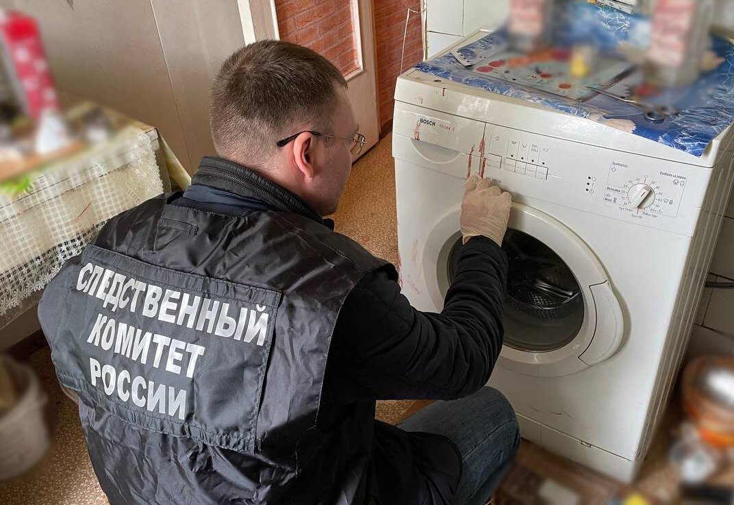    Шок: в Брянске 52-летний мужик изнасиловал и задушил шнурком с крестиком престарелую мать avchernov