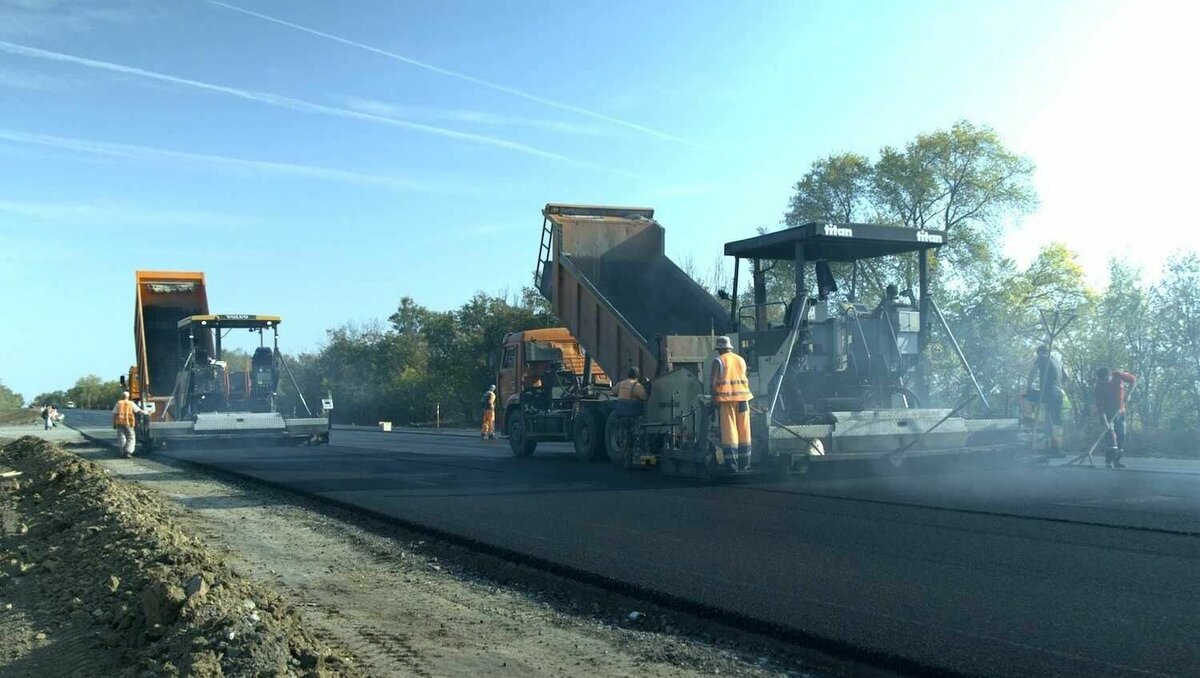     Минтранспорта Ростовской области опубликовало список из 67 дорог, где будет прекращено или временно ограничено движение транспорта из-за ремонта в 2023 году.