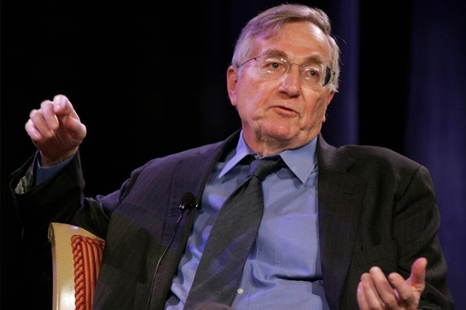     Автор расследования взрывов на «Северных потоках» Херш заявил, что США закрывают глаза на коррупцию Зеленского, фото: East News